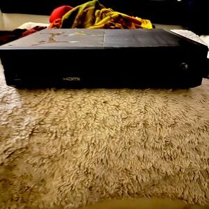 Xbox one 1Tb (Good condition)